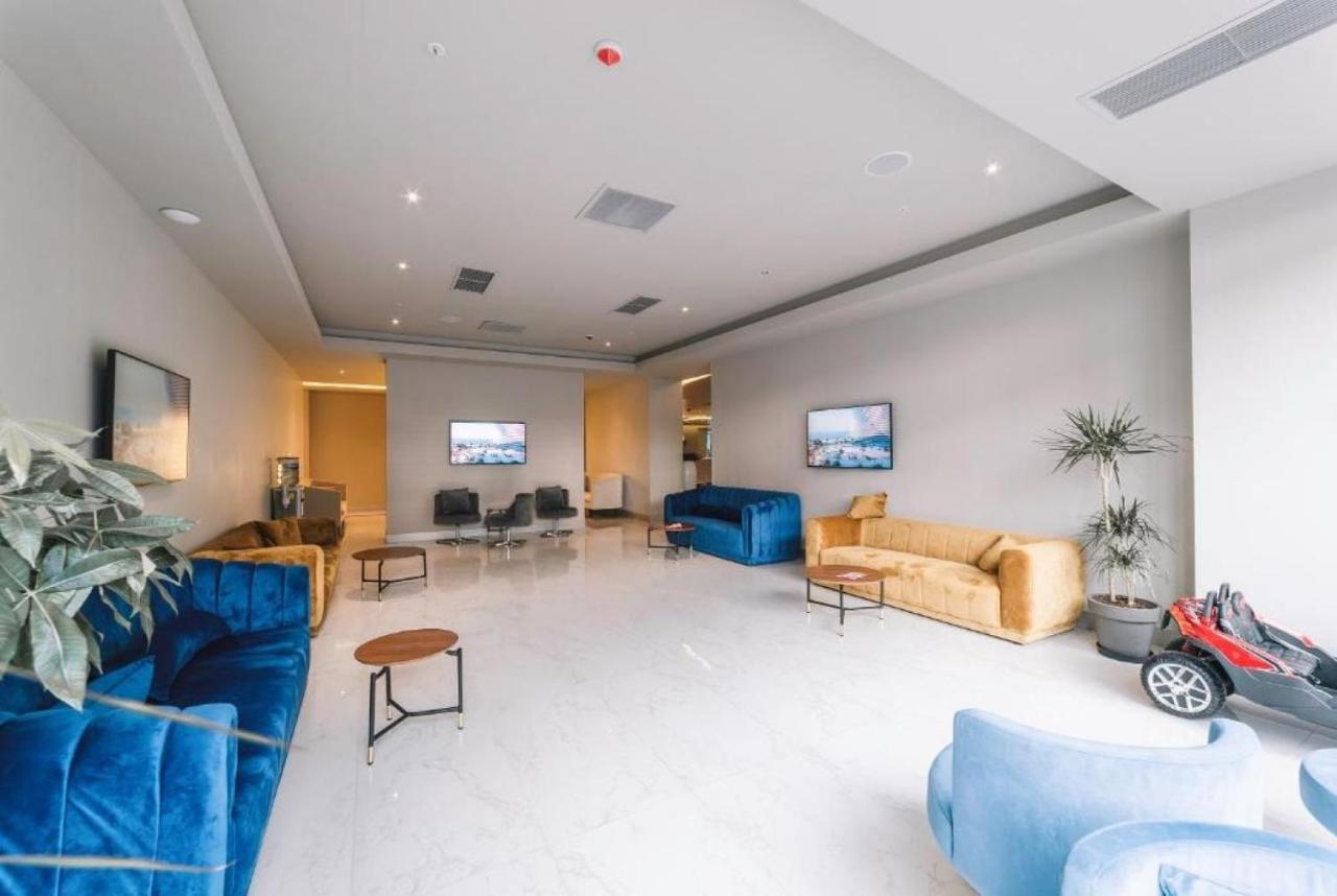 Luxury Sea View Apartments In Orbi City Batumi Eksteriør bilde