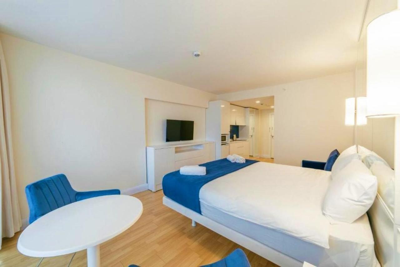 Luxury Sea View Apartments In Orbi City Batumi Eksteriør bilde